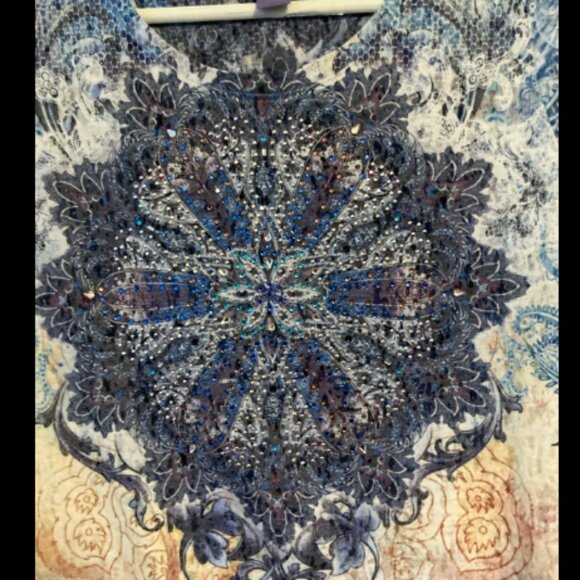 ❤️3/$12 Laura Scott size 1X Bling T-shirt - Picture 2 of 4